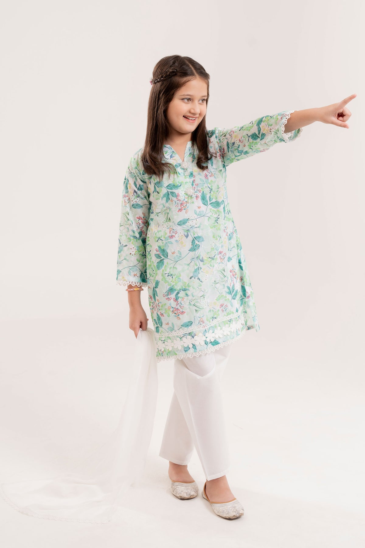 OMAYA ChikanKari Lawn 3PCS