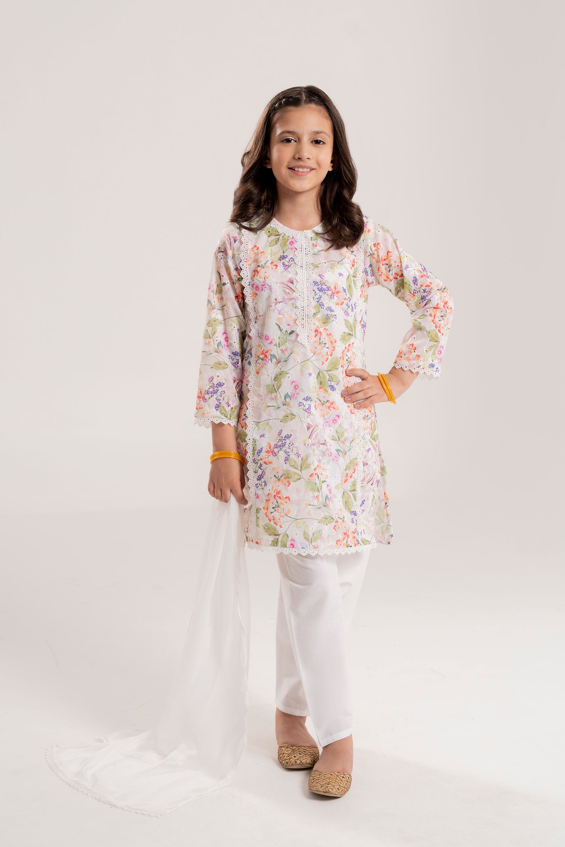 EYLEEN (ChikanKari Lawn)3PCS